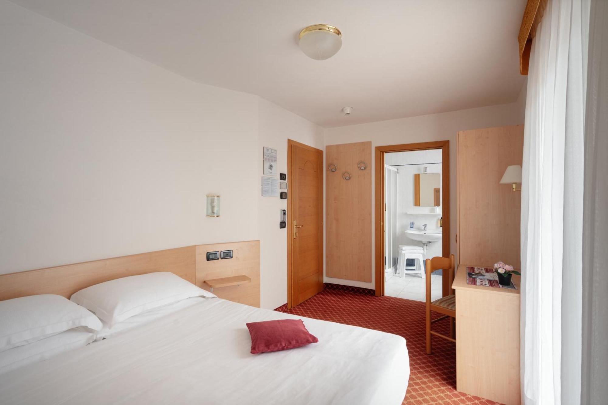 Hotel Villa Emma Madonna Εξωτερικό φωτογραφία