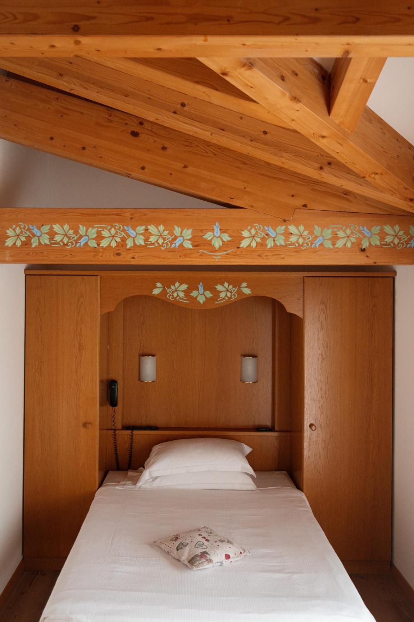 Hotel Villa Emma Madonna Εξωτερικό φωτογραφία